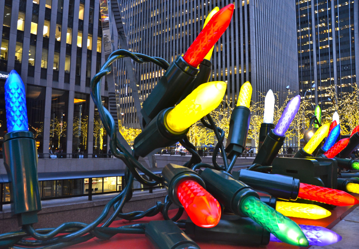 coverstory-christmas_05